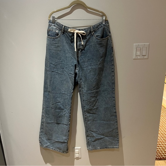Edikted WYNN LOW RISE OVERSIZED JEANS - Picture 2 of 4